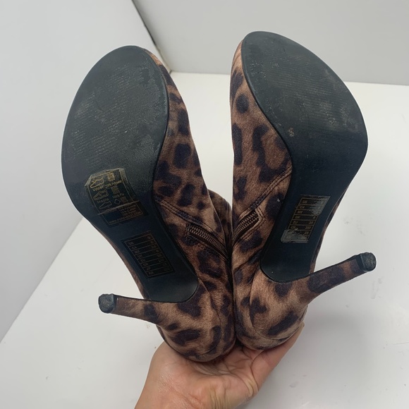 Forever 21 | Cheetah Print Booties - Picture 6 of 8